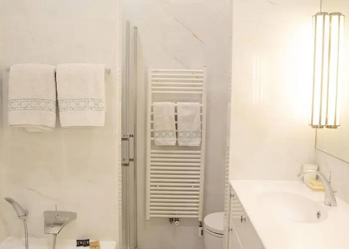 Luxurious Trocadero & Eiffel Tower * Париж