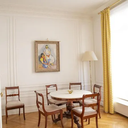 Luxurious Trocadero & Eiffel Tower Appartement